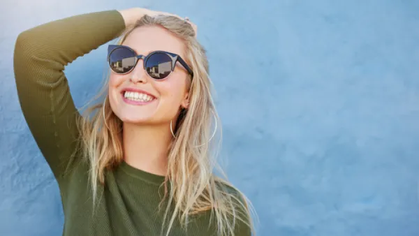يجب عليهم الاهتمام بتناول الأطعمة الصحية في جميع مراحلنا العمرية (shutterstock.com)
