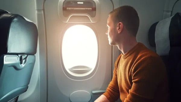 على مريض القلب اصطحاب كمية كافية من الأدوية الموصوفة للعلاج (shutterstock.com)
