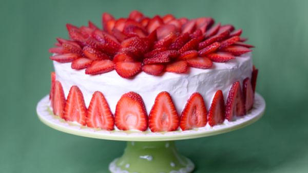 كعكة الفروالة الباردة