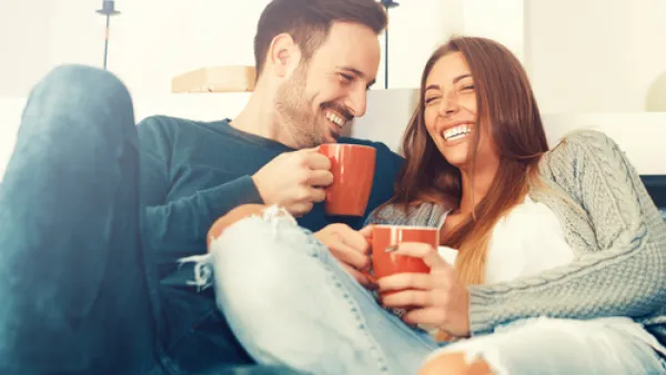 أشعريه برجولته وبمدى أهميته لديك (shutterstock.com)
