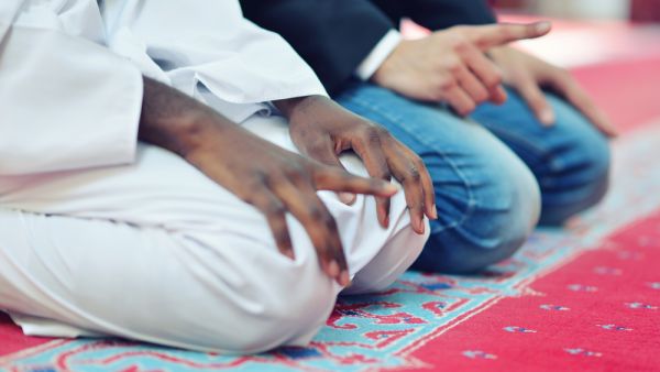 The amounts stolen ranged between LL300,000 ($200) and LL500,000 ($330) (Shutterstock/FIle)