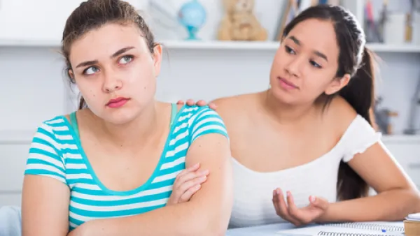 أثبتت الدراسة أن عدم النضج والاندفاع في سن المراهقة، يؤديان إلى "عادات صحية" سيئة (shutterstock.com)
