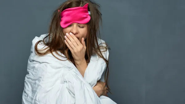 يمثل التثاؤب المفرط مؤشرا على بعض الأعراض الصحية الخطيرة (shutterstock.com)
