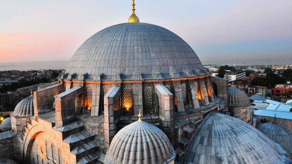 Suleymaniye Mosque Dome, Istanbul, Turkey (Shutterstock)