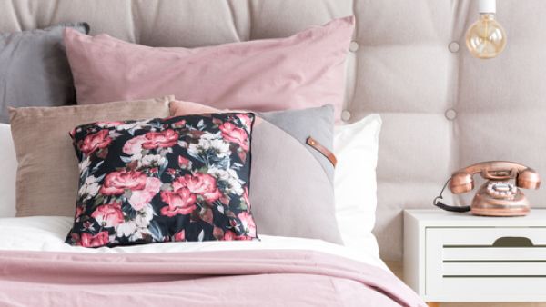 طلاء الحوائط بألوان الهادئة تعزز من النوم المريح (shutterstock.com)
 طلاء الحوائط بألوان الهادئة تعزز من النوم المريح (shutterstock.com)