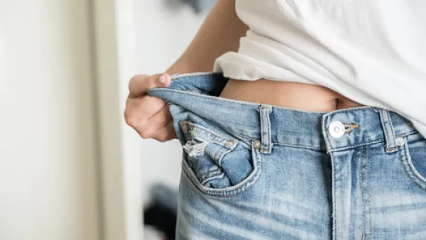 بعد خسارة الوزن تزداد قوة ذاكرتك، وتتحسن صحة العيون وخاصة القرنية (shutterstock.com)
