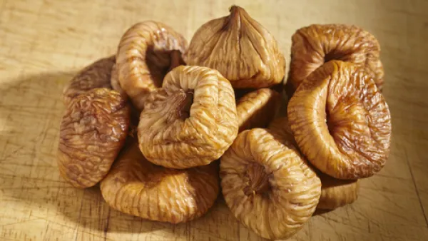 التين المجفف يقي من امراض عديدة ومزمنة (shutterstock.com)
