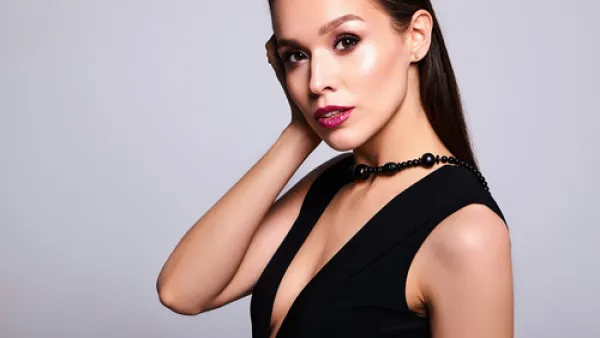 5 أفكار تجميلية للمكياج في 2018 من مجلة vogue