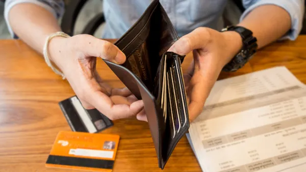 You have to re-examine these habits in your own financial life to build yourself a stronger chance of rising above this situation. (Shutterstock)

