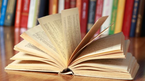 UAE is combatting elderly illiteracy. (Shutterstock)