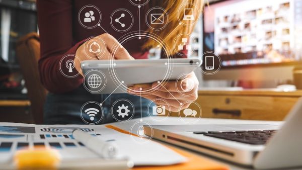 Artificial intelligence (AI) and chatbots rank among the top 10 trends in digital marketing this year. (Shutterstock) Artificial intelligence (AI) and chatbots rank among the top 10 trends in digital marketing this year. (Shutterstock)