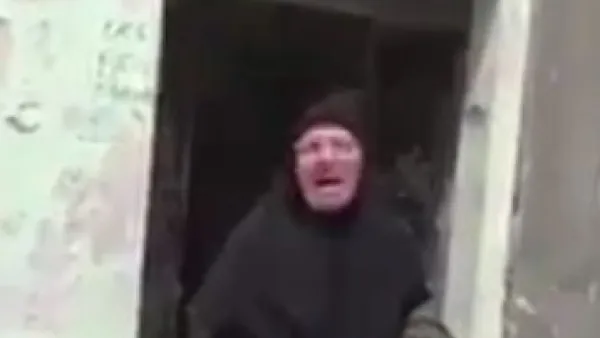  إحدى حرائر حلب توجه صرخة مدوية بوجه بشار 