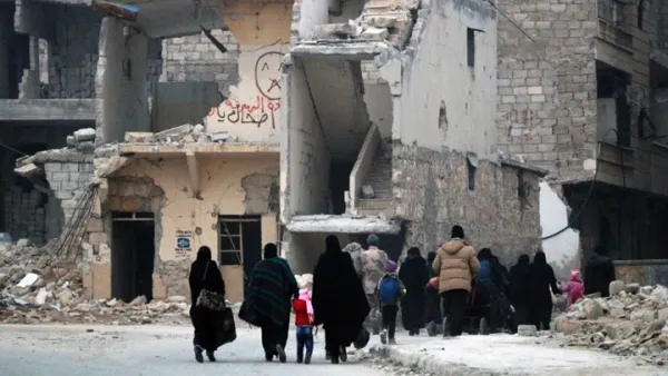 قناص من النظام يستهدف سيارة إسعاف في حلب 