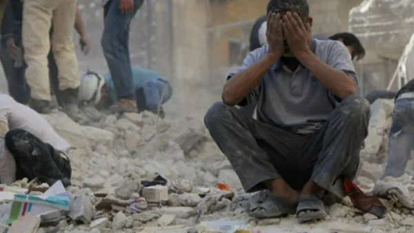 غارات بالجمله على احياء حلب الشرقية والمشافي تضيق بالمصابين