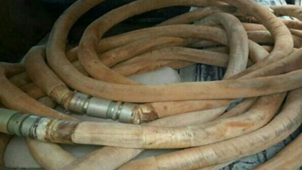 استخدم النظام الخراطيم الثعبانية المتفجرة على منطقة "باب البريج" في حلب - يوتيوب