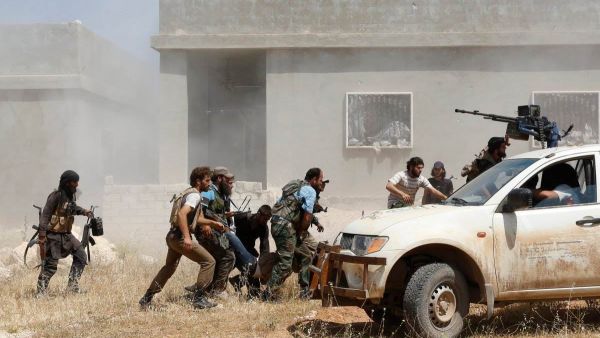  الثوار تمكنوا من تحرير حواجز قوات الأسد المتمركزة في معمل السكر شرقي بلدة الكبارية