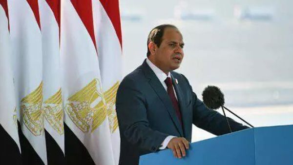 الرئيس المصري يجدد التزام بلاده بالحفاظ على أمن واستقرار الخليج
