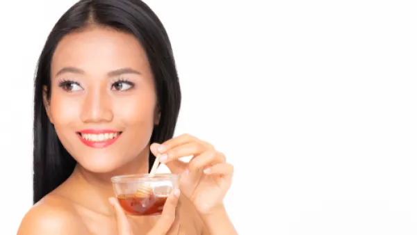 يحتوي العسل على خصائص مضادّة للبكتيريا والفطريات

