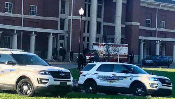 مقتل طالبة في إطلاق نار بمدرسة في ولاية ألاباما الأمريكية
