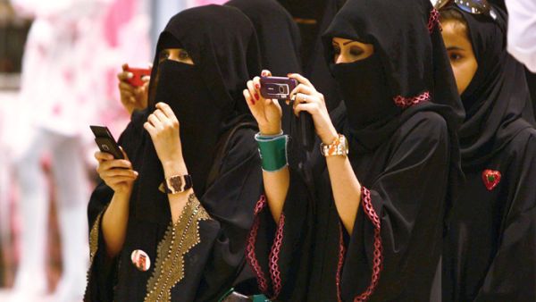 93 مليون سيلفي تتم مشاركتها كل يوم عبر وسائل التواصل الاجتماعي  