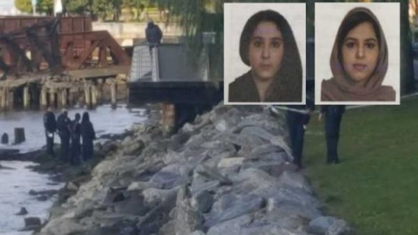 كانت الشابتان ترتديان الأسود ومربوطتين من ناحية الكاحلين والخصر بشريط لاصق
