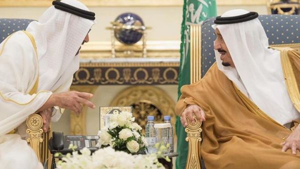 كان ولي العهد الإماراتي وصل إلى السعودية في زيارة لم يعلن عنها من قبل - الأناضول