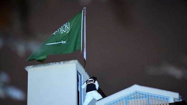 استغرق عمل فرق البحث الجنائي التركية داخل القنصلية السعودية 9 ساعات كاملة