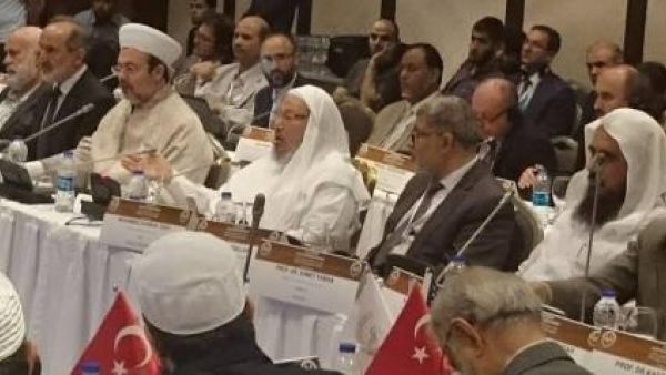 خلافات بمؤتمر توحيد التقويم الهجري والقرضاوي يطرح رأيه