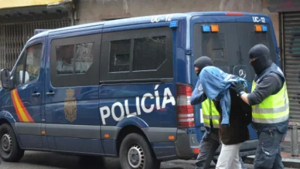 توقيف ثلاثة مغاربة يشتبه في علاقتهم بالجهاديين في اسبانيا
