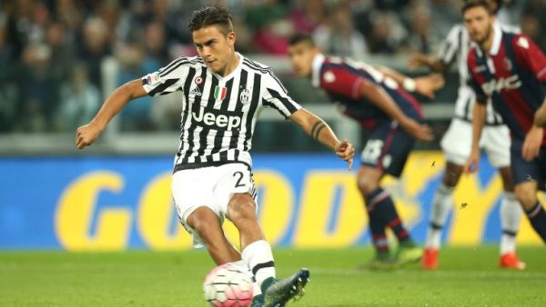 ديبالا يسدد ركلة جزاء مسجلاً هدف يوفنتوس الثاني