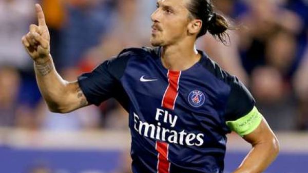 إبراهيموفيتش يقود خط هجوم باريس سان جيرمان أمام ليون