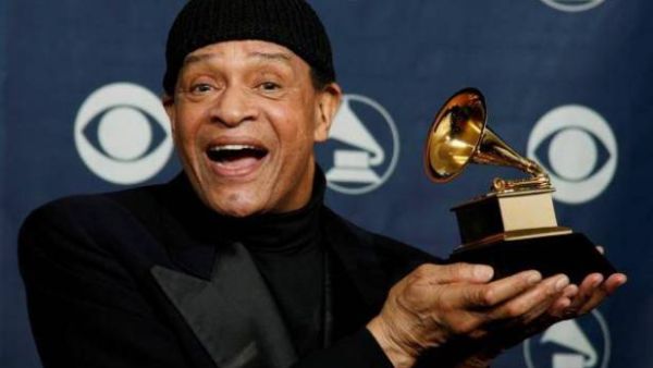 مغني الجاز الأميركي الشهير أل جارو