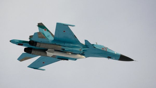 A Su-34 bomber jet flyng near Moscow. (AFP/File Photo)