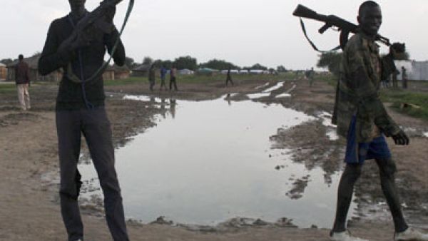 تشهد دولة جنوب السودان، منذ 2013 مواجهات دموية بين القوات الحكومية ومسلحين مناوئين لها 