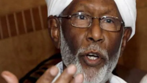 رئيس حزب المؤتمر الشعبي المعارض في السودان حسن الترابي
