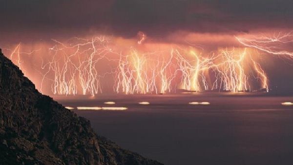  3  من رجال الصيد يلقون حتفهم سنويا جراء إصابتهم بالصواعق أثناء تواجدهم في البحيرة 