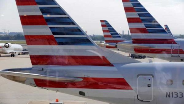 طائرة تهبط بمرافقة طائرتين عسكريتين في هاواي بعد الإبلاغ عن اضطراب
