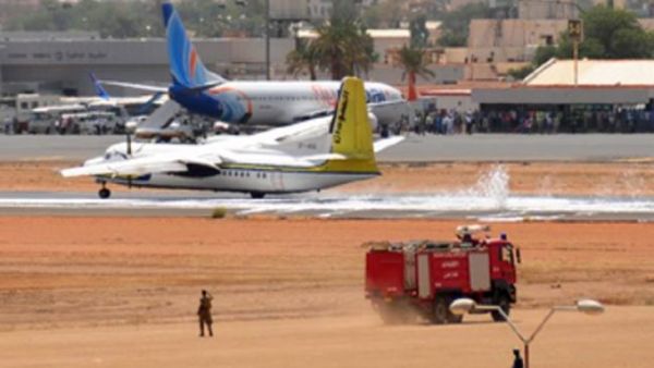 القاهرة قالت إن أحد الركاب دخل في حالة هياج نتيجة حالة نفسية والأمر ليس حادثة اختطاف