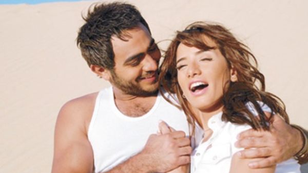 الفنان تامر حسني والفنانة زينة