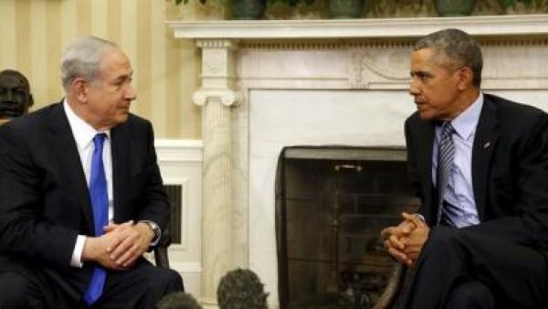 الرئيس الأمريكي باراك أوباما (الى اليمين) ورئيس الوزراء الاسرائيلي بنيامين نتنياهو 
