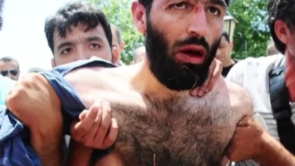 الانتحاري اختطف مايكروفون الإمام وأعلن نيته تفجير نفسه- تويتر
