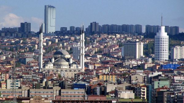 تغيير اسم شارع السفارة الإماراتية بأنقرة إلى فخر الدين باشا
