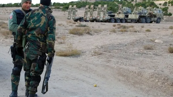  4 أشخاص آخرين من جنسيات إفريقية اعتقلوا وفي حوزتهم 3 مسدسات 