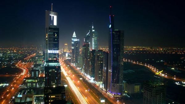Dubai night skyline (Source: Wikimedia Commons)