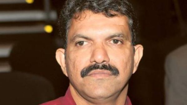 Airport cleaner Mohammad Ashraf has been rewarded for returning bag of gold and cash to its owner (Atiq-Ur-Rehman/Gulf News)
