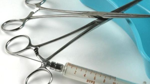 A woman in the UAE is offering her kidney for sale in a last-ditch attempt to pay off Dhs500,000 debt she ran up after a divorce.