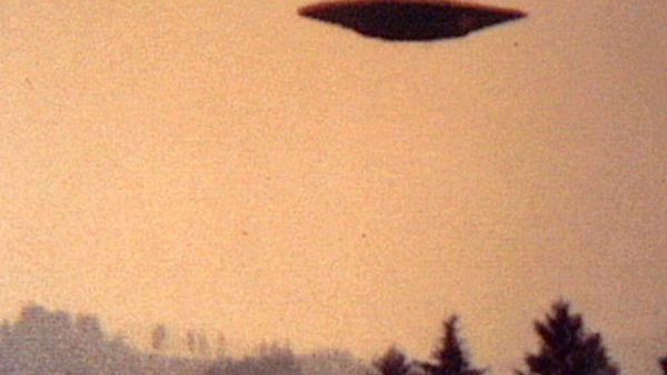 Back in the late 70s, a UFO was spotted hovering over the oil fields of Kuwait. (image for illustrative purposes only)