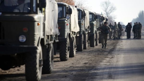 اوكرانيا تنهي سحب اسلحتها من شرق البلاد
