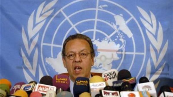 مبعوث الامم المتحدة جمال بن عمر في صنعاء 

