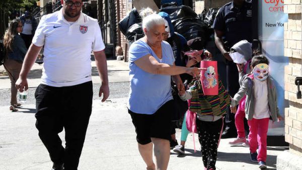 بين مطلع مايو ونهاية يونيو فصلت السلطات الأمريكية أكثر من 2500 طفل عن أهاليهم 